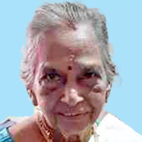 ആ​ര്‍ട്ടി​സ്റ്റ് ന​മ്പൂ​തി​രി​യു​ടെ ഭാ​ര്യ മൃ​ണാ​ളി​നി