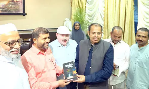 ‘നാ​ട​ൻ വീ​ട​നും നാ​ട്ടു​ണ​ർ​ത്തും’ പു​സ്ത​കം പ്ര​കാ​ശ​നം ചെ​യ്തു