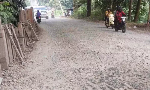 ഷൊ​ർ​ണൂ​രി​ൽ ​സം​സ്ഥാ​ന​പാ​ത ‘കാ​ൺ​മാ​നി​ല്ല’