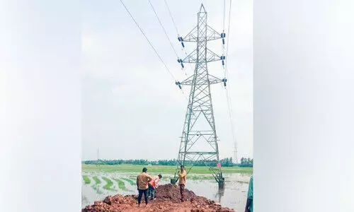 പണ്ടാരക്കളം മേൽപാലം; വൈദ്യുതിലൈൻ കടന്നുപോകുന്ന ടവർ ഉയർത്തും പണ്ടാരക്കളം മേൽപാലം; വൈദ്യുതിലൈൻ കടന്നുപോകുന്ന ടവർ ഉയർത്തും