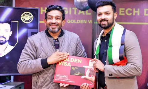 ഫ​വാ​സ് മെ​ഹ​മൂ​ദി​ന് യു.​എ.​ഇ ഗോ​ൾ​ഡ​ൻ വി​സ