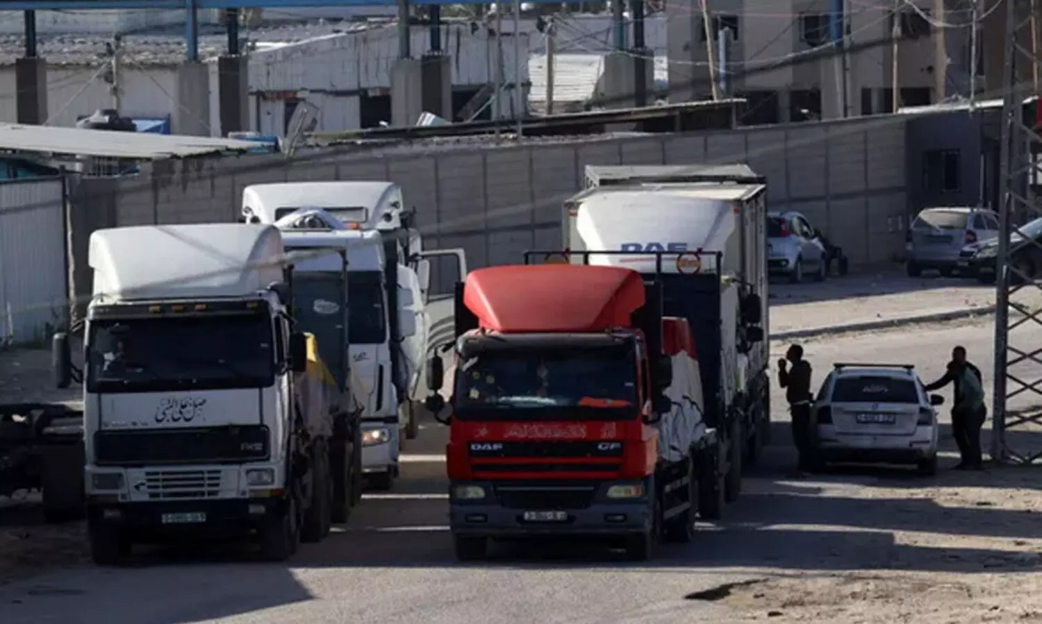 വെടിനിർത്തലിന് പിന്നാലെ ഈജിപ്ത് സഹായ ട്രക്കുകൾ ഗസ്സയിലേക്ക് പ്രവേശിച്ചുതുടങ്ങി