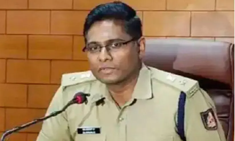 പ്ര​തി​യു​മാ​യി എ​യ​ർ ഹോ​സ്റ്റ​സ് അ​ക​ന്ന​ത് കൂ​ട്ട​ക്കൊ​ല​യി​ലേ​ക്ക് ന​യി​ച്ചു​വെ​ന്ന് മൊ​ഴി