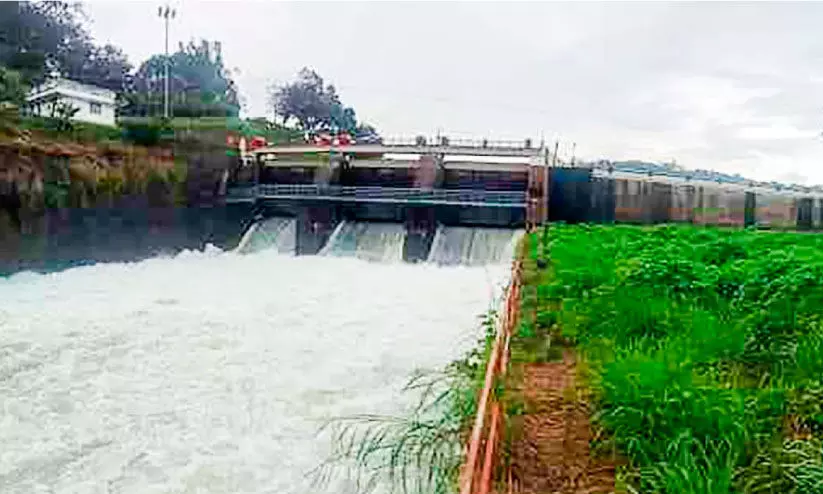 പൊൻമുടി ഡാം തുറന്നു