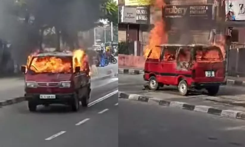 Burning Maruti Suzuki Omni in self-driving mode, driver escapes narrowly