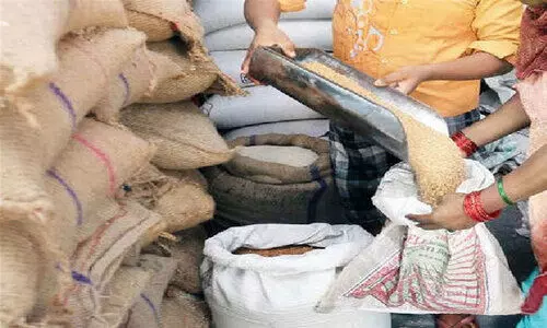 ധനവകുപ്പ് കനിഞ്ഞില്ലെങ്കിൽ ഡിസംബറിലെ റേഷൻ വിതരണം താളംതെറ്റും