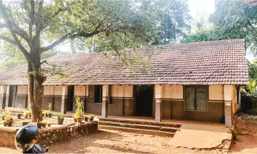 പഴയ കെട്ടിടം പൊളിച്ചില്ല: സ്കൂൾ കെട്ടിട നിർമാണം വൈകുന്നു