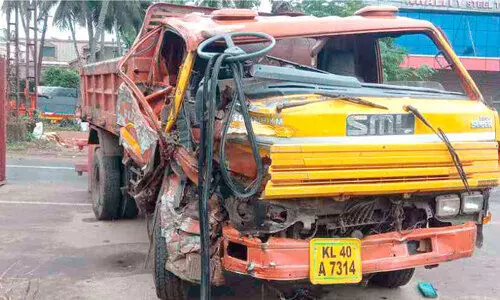 ഉയരപ്പാത നിർമാണ സ്ഥലത്ത് റോഡപകടങ്ങൾ പതിവ് ഉയരപ്പാത നിർമാണ സ്ഥലത്ത് റോഡപകടങ്ങൾ പതിവ്