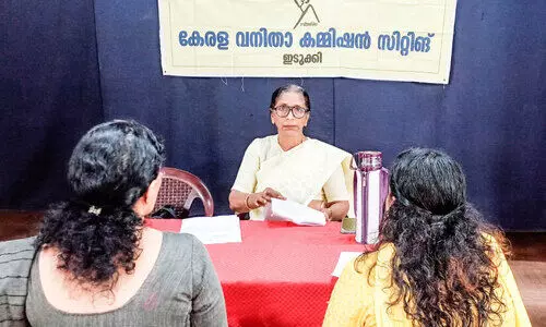 വനിത കമീഷൻ സിറ്റിങ് 32 പരാതികൾ പരിഗണിച്ചു;  14 എണ്ണം തീര്‍പ്പാക്കി