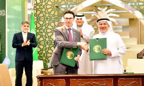 ഗ​സ്സ​യി​ൽ ദു​രി​താ​ശ്വാ​സ പ്ര​വ​ർ​ത്ത​നം: 15 കോ​ടി റി​യാ​ലി​​ന്‍റെ ക​രാ​റു​ക​ളൊ​പ്പി​ട്ട്​ കി​ങ്​ സ​ൽ​മാ​ൻ റി​ലീ​ഫ്​ കേ​ന്ദ്രം