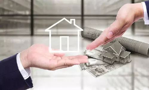 സ​ർ​ഫ​റാ​സി​യും പ്ര​വാ​സി​യും