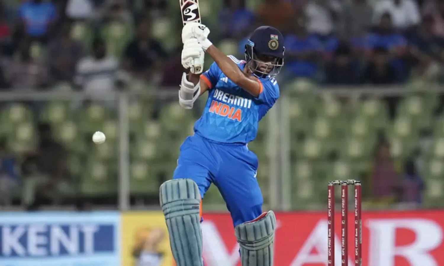 തകർത്തടിച്ച് ജയ്സ്വാൾ; ഇന്ത്യക്ക് മികച്ച തുടക്കം