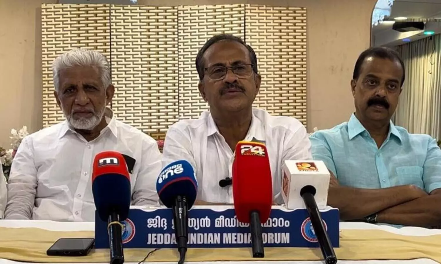 നവകേരള യാത്രയിൽ സമസ്ത നേതാക്കൾ പങ്കെടുക്കുമെന്ന് കരുതുന്നില്ല - പി.എം.എ സലാം