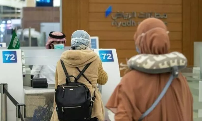 24 years is minimum age for unmarried Saudi to obtain work visa for domestic helps