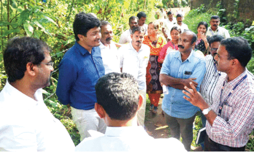 കോ​ട​ശ്ശേ​രി പ​ഞ്ചാ​യ​ത്തി​ലെ ഉ​രു​ൾ​പൊ​ട്ട​ൽ: പ​ഠ​നം ഉ​ട​ൻ പൂ​ർ​ത്തി​യാ​ക്കാ​ൻ ആ​വ​ശ്യ​പ്പെ​ടും