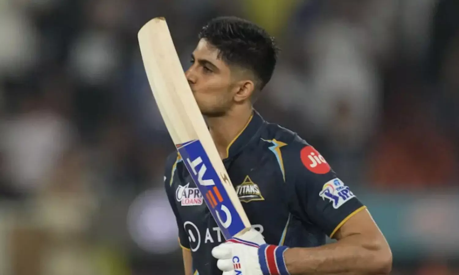 പാണ്ഡ്യക്ക് പകരം ശുഭ്മൻ ഗിൽ; ഗുജറാത്ത് ടൈറ്റൻസിന് പുതിയ നായകൻ