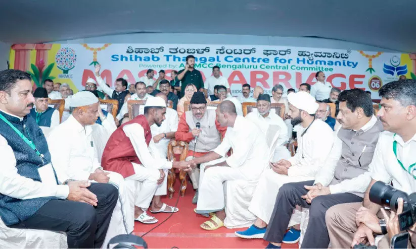 സ​ങ്ക​ട​ക്ക​ണ്ണീ​രു​മാ​യെ​ത്തി​യ കു​ടും​ബ​ത്തി​ന് ആ​ന​ന്ദാ​ശ്രു