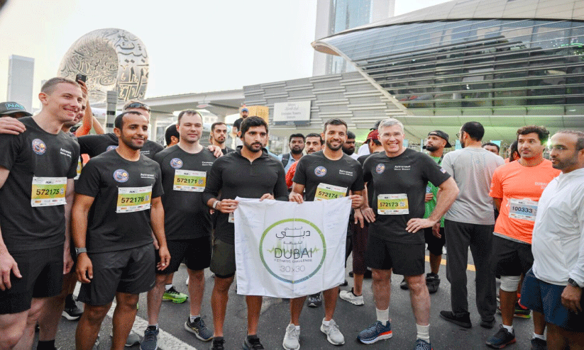 ശ്ര​ദ്ധേ​യ​രാ​യി ബ​ഹി​രാ​കാ​ശ​യാ​ത്രി​ക​രു​ടെ സം​ഘം