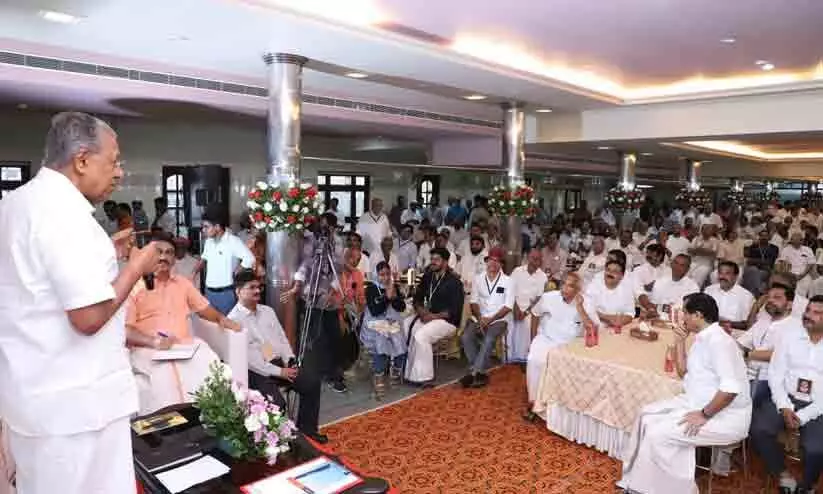 മലപ്പുറം ജില്ല വിഭജിക്കണമെന്ന്; എളുപ്പമല്ലെന്ന് മുഖ്യമന്ത്രി