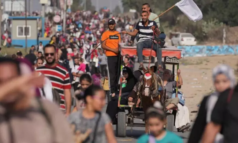 ഗസ്സ വെടിനിർത്തൽ രണ്ടു ദിവസത്തേക്ക് കൂടി നീട്ടി ഗസ്സ വെടിനിർത്തൽ രണ്ടു ദിവസത്തേക്ക് കൂടി നീട്ടി