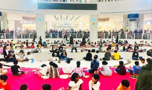 വ​ര​ക​ളും വ​ർ​ണ​ങ്ങ​ളും നി​റ​ച്ചാ​ർ​ത്തൊ​രു​ക്കി നൊ​റാ​ക്ക് ‘ക​ളേ​ഴ്സ് ഓ​ഫ് അ​റേ​ബ്യ’