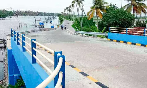 പണി തീർന്നിട്ടും വാക്കയിൽ പാലം ഉദ്ഘാടനം വൈകുന്നു