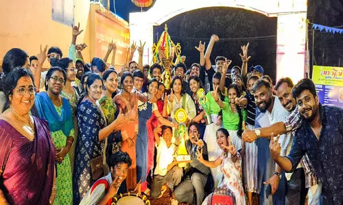 ഇതാ ഒരു കെന്നഡിയൻ വീരഗാഥ ഇതാ ഒരു കെന്നഡിയൻ വീരഗാഥ