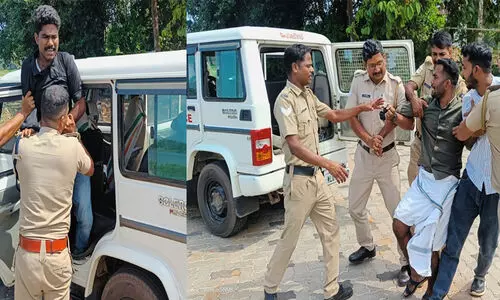 മുഖ്യമന്ത്രിക്കും സംഘത്തിനും പൊന്നാനിയിൽ കരി​​ങ്കൊടി