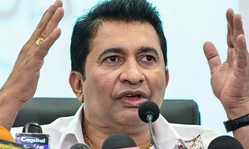 കായിക മന്ത്രിയെ പുറത്താക്കി ശ്രീലങ്കൻ പ്രസിഡന്റ്; പ്രതീക്ഷയോടെ ലങ്കൻ ക്രിക്കറ്റ് ബോർഡ് കായിക മന്ത്രിയെ പുറത്താക്കി ശ്രീലങ്കൻ പ്രസിഡന്റ്; പ്രതീക്ഷയോടെ ലങ്കൻ ക്രിക്കറ്റ് ബോർഡ്