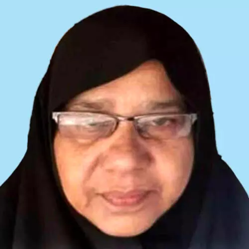 സ​ൽ​മ ടീ​ച്ച​ർ