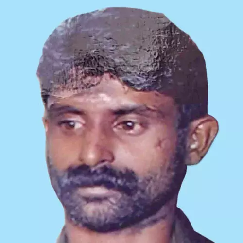 യു​വാ​വ്​ മ​രി​ച്ച നി​ല​യി​ൽ