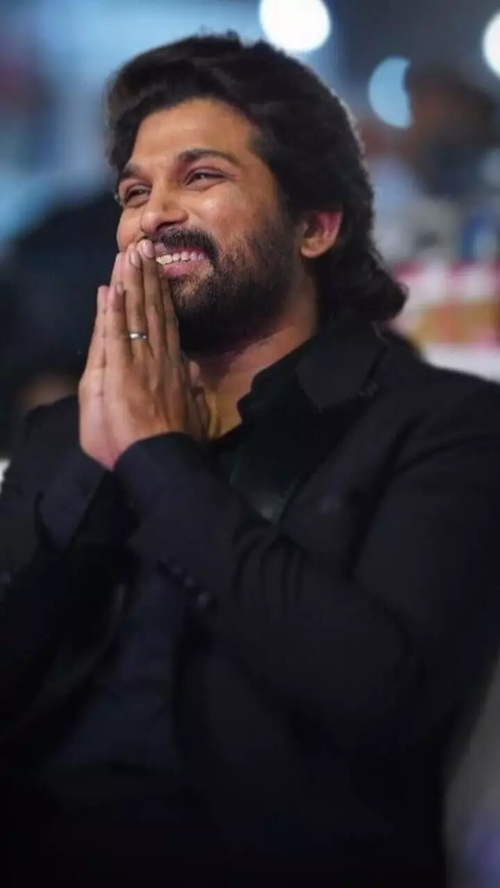 പ്രതിഫലത്തിൽ മുന്നിൽ അല്ലു അർജുൻ