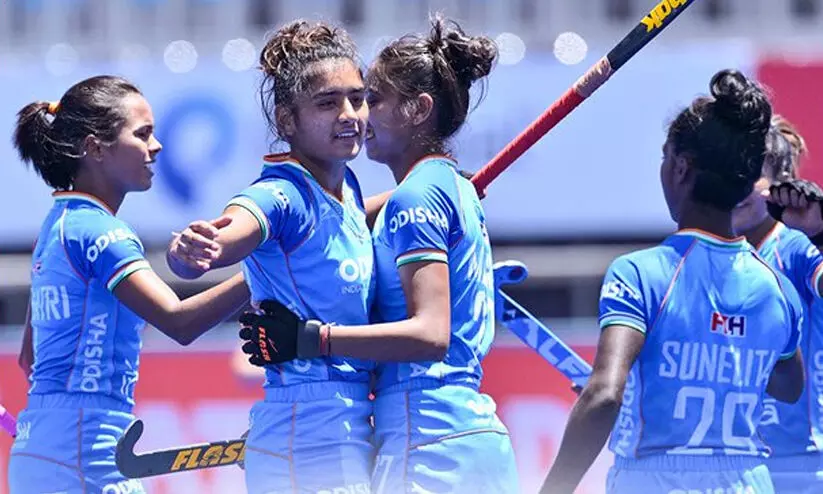 വനിതാ ഹോക്കി ജൂനിയർ ലോകകപ്പ്: കാനഡയെ (12-0) തകർത്ത് ഇന്ത്യ തുടങ്ങി