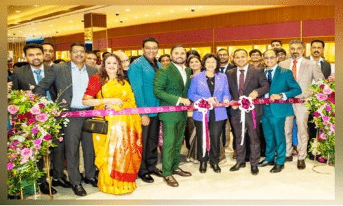 മ​ല​ബാ​ര്‍ ഗോ​ള്‍ഡ് കാ​ന​ഡ​യി​ൽ ഷോ​റൂം ആ​രം​ഭി​ച്ചു