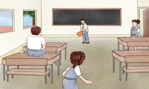 ക്ലാസിലെ കളി കാര്യമായി; നാലു വിദ്യാർഥിനികൾക്ക് പരിക്ക്