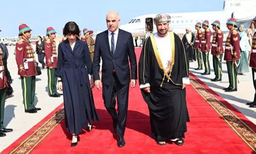 സ്വിസ്റ്റർലൻഡ്​ പ്രസിഡന്‍റിന്​ ഒമാനിൽ ഊഷ്​മള വരവേൽപ്പ്​