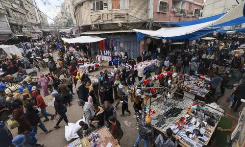 ഗസ്സയിൽ കടുത്ത ഭക്ഷ്യക്ഷാമം, വിലക്കയറ്റം; ആ​വ​ശ്യ​ത്തി​ന് വെ​ള്ള​വും അ​ടി​സ്ഥാ​ന സൗ​ക​ര്യ​ങ്ങ​ളുമില്ല