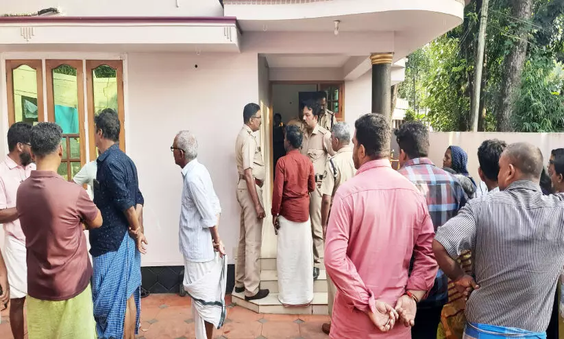 In front of the house where the murder of the foreign woman took place Mr In front of the house where the murder of the foreign woman took place Mr