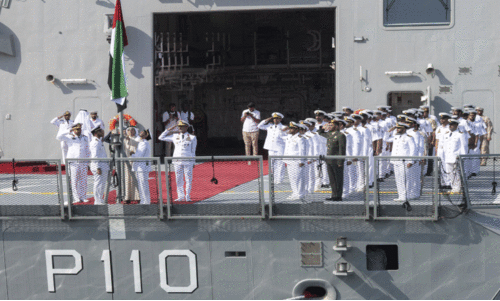 യു.​എ.​ഇ പു​തി​യ പ​ട​ക്ക​പ്പ​ല്‍ നീ​റ്റി​ലി​റ​ക്കി