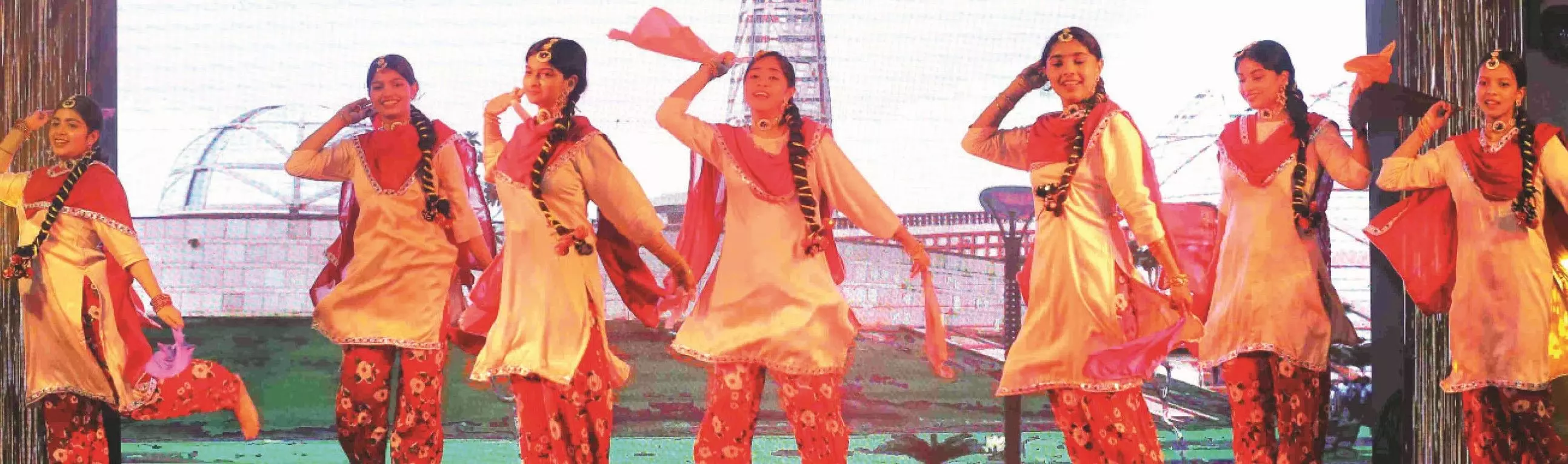 ‘കളേഴ്സ് ഓഫ് ഇന്ത്യ’: കേരള കലാസാഹിതി കലാനിശ ഒരുക്കി ‘കളേഴ്സ് ഓഫ് ഇന്ത്യ’: കേരള കലാസാഹിതി കലാനിശ ഒരുക്കി