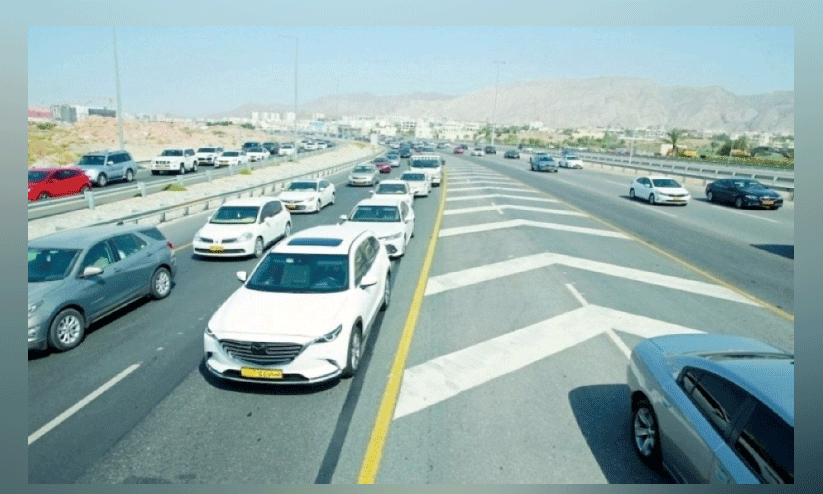 മ​സ്ക​ത്ത്​ ന​ഗ​ര​ത്തി​ലെ​ റോ​ഡു​ക​ളി​ൽ​നി​ന്നു​ള്ള കാ​ഴ്ച