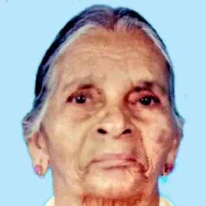 റോ​സ​ക്കു​ട്ടി