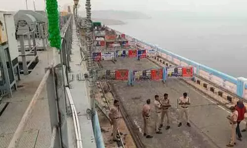 Andhra Pradesh, Telangana clash over drinking water, centre steps in