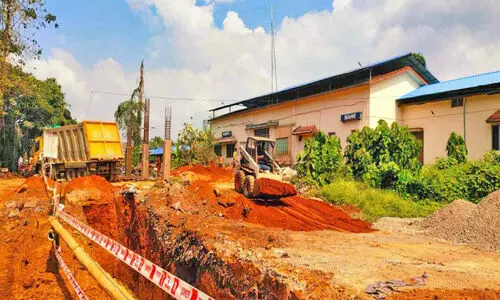 Renovation of Mahi Railway Station is in progress