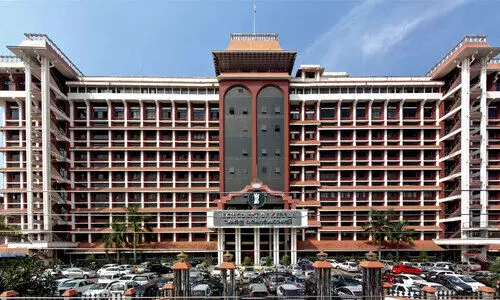 നിർമാണ ഉപകരണ വാഹനങ്ങളിൽനിന്ന് ഒറ്റത്തവണ നികുതി ഈടാക്കാം - ഹൈകോടതി