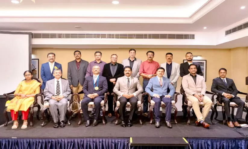 ഐ.​എം.​എ നെ​ടു​മ്പാ​ശ്ശേ​രി എ​ൻ.​​ആ​ർ.​​ഐ ശാ​ഖ ഭാ​ര​വാ​ഹി​ക​ൾ ചു​മ​ത​​ല​യേ​റ്റു