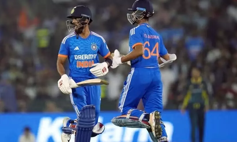 അവസാന ട്വന്റി 20: ടോസ് നേടിയ ആസ്ട്രേലിയ ഇന്ത്യയെ ബാറ്റിങ്ങിനയച്ചു അവസാന ട്വന്റി 20: ടോസ് നേടിയ ആസ്ട്രേലിയ ഇന്ത്യയെ ബാറ്റിങ്ങിനയച്ചു