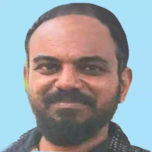 സു​മ​ന​സ്സു​ക​ളു​ടെ ക​നി​വ് തേ​ടി​യ യു​വാ​വ് യാ​ത്ര​യാ​യി