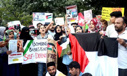 ഫ​​ല​​സ്തീ​​ൻ ഐ​​ക്യ​​ദാ​​ർ​​ഢ്യ പ​​രി​​പാ​​ടി​​;  അ​​നു​​മ​​തി നി​​ഷേ​​ധി​​ച്ച​​ത് ലോ​​ക്ക​​ൽ പൊ​​ലീ​​സി​​ലെ തെ​​റ്റി​​ദ്ധാ​​ര​​ണ മൂ​​ല​​മെ​​ന്ന് മു​​ഖ്യ​​മ​​ന്ത്രി