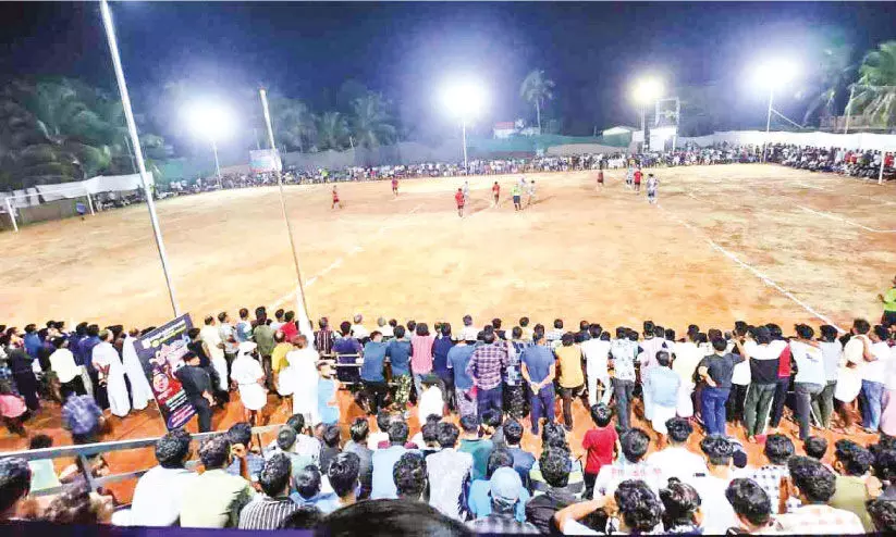 താനാളൂരിൽ ഇനി   സെവൻസ് ആരവ രാവുകൾ